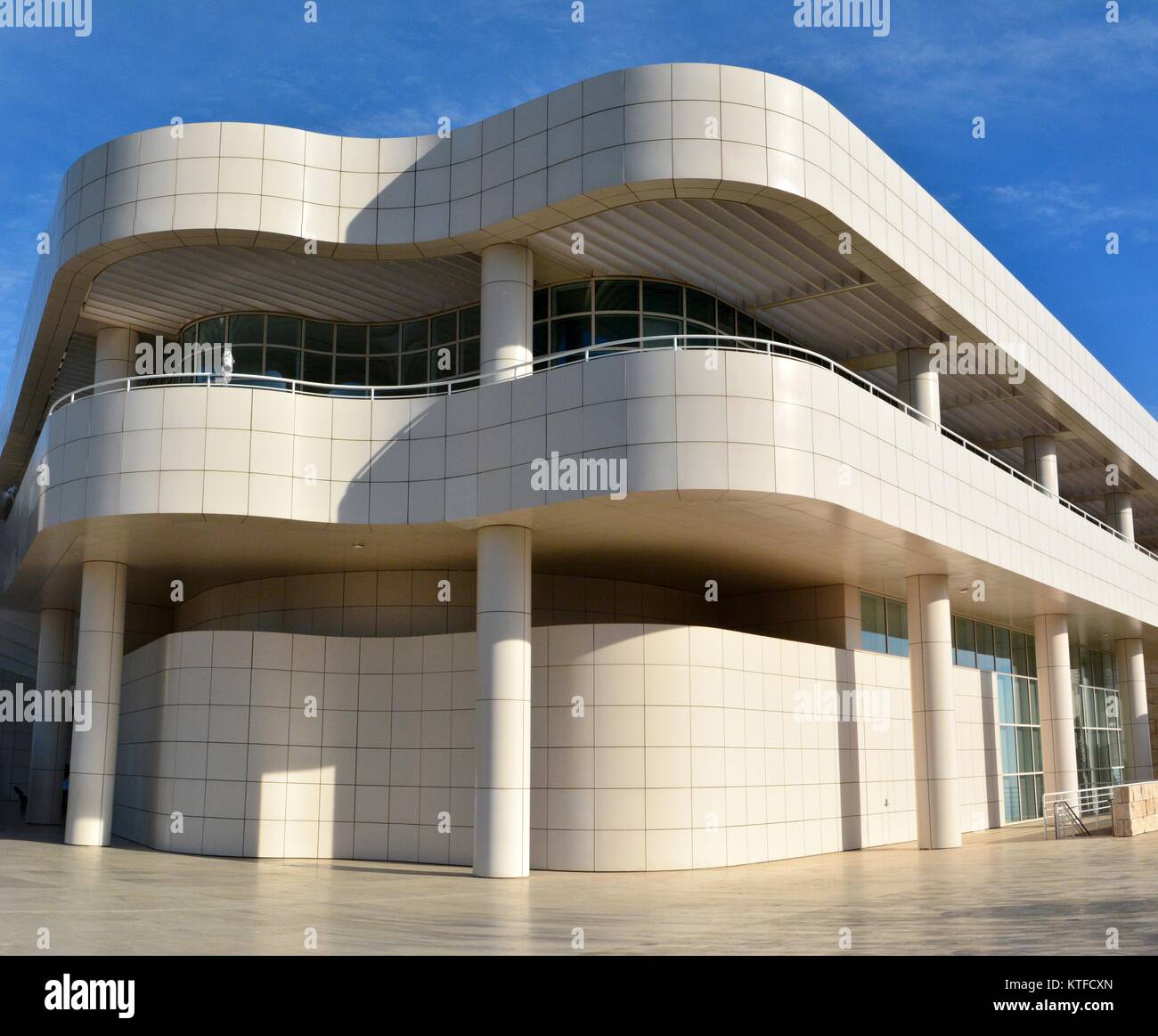 Los Angeles, California, Stati Uniti d'America - 3 dicembre 2017. Progettazione architettonica di uno di Getty Center edifici di Los Angeles. Foto Stock
