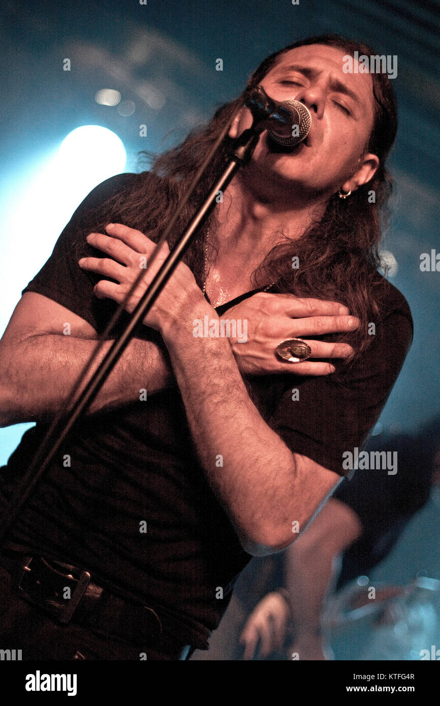 La American hard rock band i Linciatori esegue un concerto dal vivo a Gamla in Oslo. Qui il cantante Oni Logan è visto dal vivo sul palco. Norvegia, 21/11 2010. Foto Stock