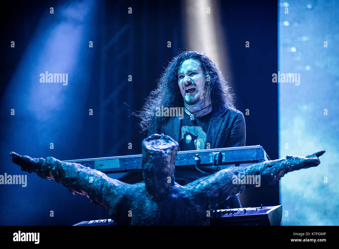 I Nightwish, il finlandese symphonic metal band, esegue un concerto dal vivo presso la musica svedese festival Festival Bråvalla 2016. Qui il tastierista Tuomas Holopainen è visto dal vivo sul palco. La Svezia, 02/07 2016. Foto Stock