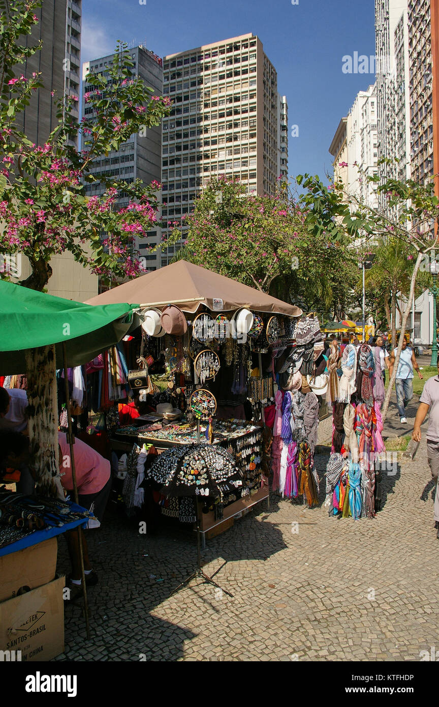 Il mercato locale per le strade di Rio de Janeiro, Brasile Foto Stock