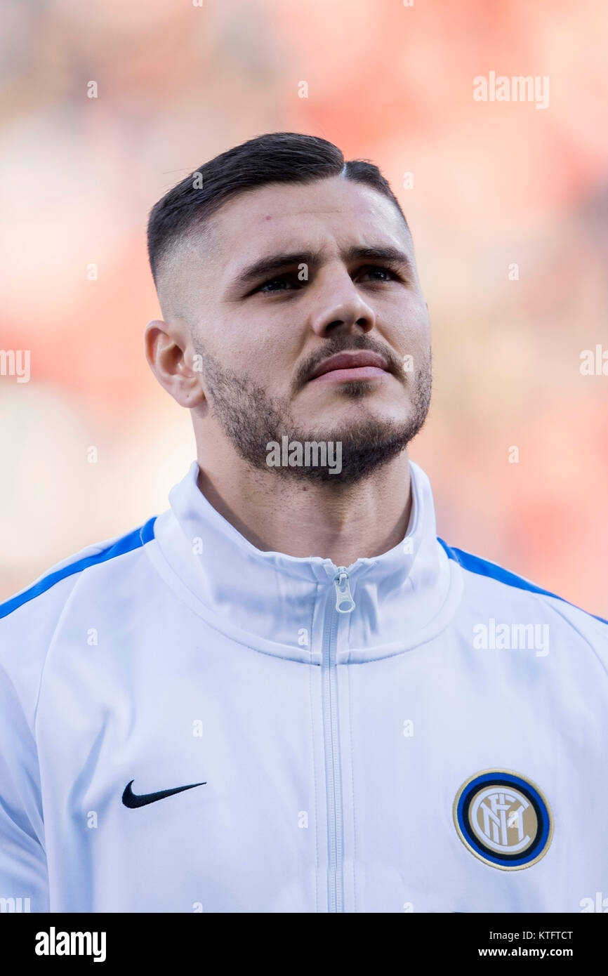 Reggio Emilia, Italia. 23 Dic, 2017. Mauro Icardi (Inter) Calcio/Calcetto : Italiano 'Serie A' match tra noi Sassuolo 1-0 Inter Milan a Mapei Stadium - Citta del Tricolore a Reggio Emilia, Italia . Credito: Maurizio Borsari/AFLO/Alamy Live News Foto Stock