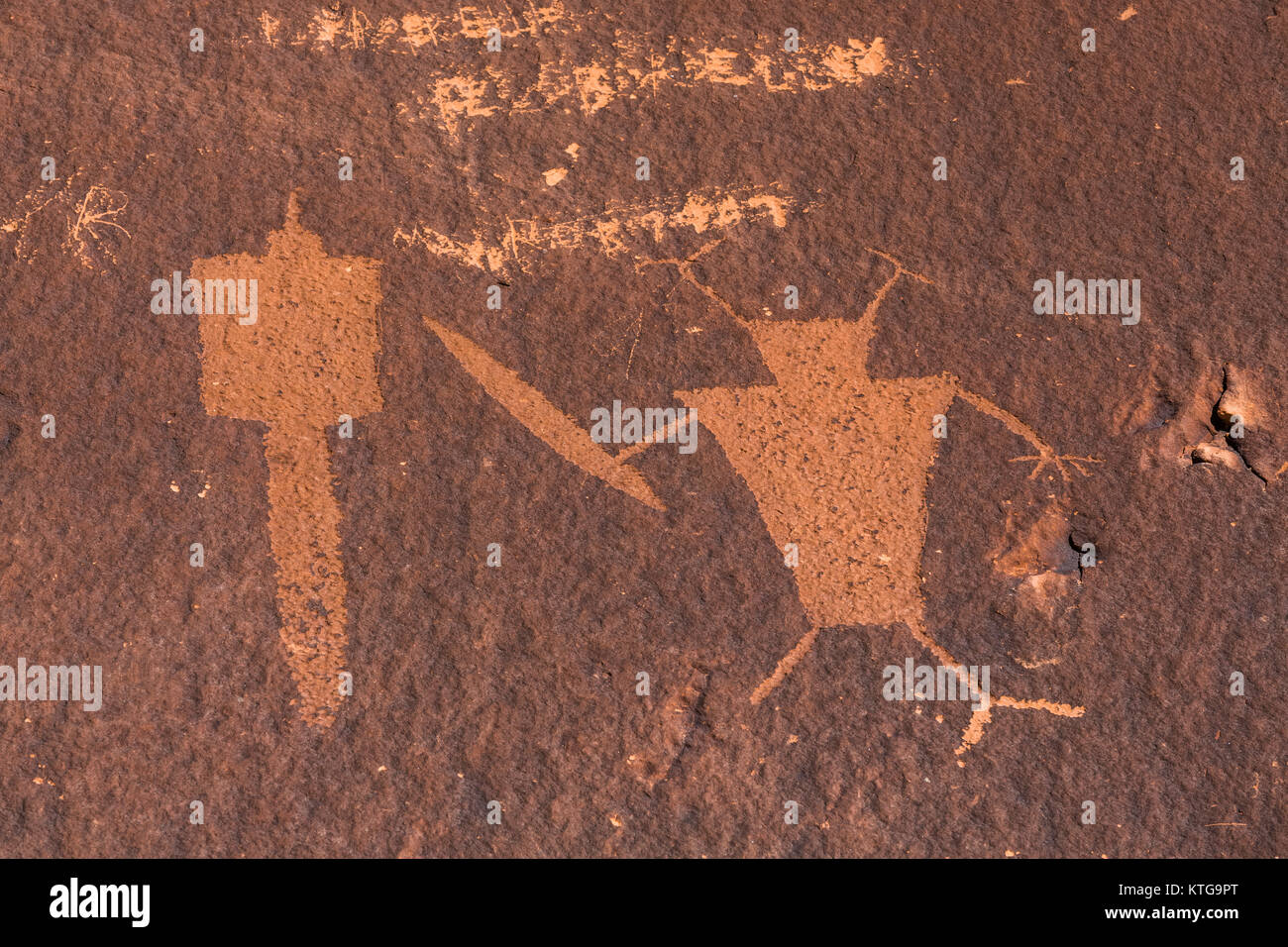 Incisioni rupestri a Newspaper Rock vicino a Indian Creek National Monument, precedentemente parte di orsi orecchie monumento nazionale, Southern Utah, Stati Uniti d'America Foto Stock