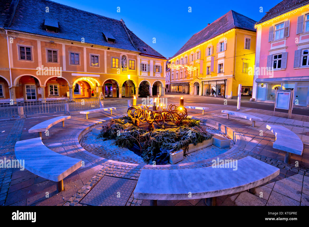 Bad Radkersburg square sera vista dell'Avvento, Steiermark regione dell'Austria Foto Stock