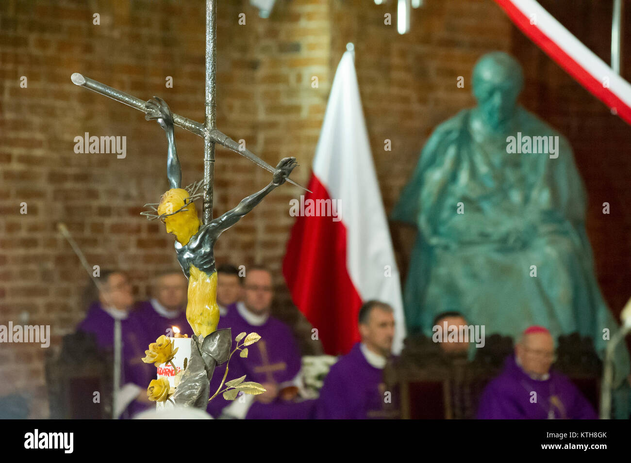 Statua del Cardinale Stefan Wyszynski, Primate di Polonia, nella chiesa di Santa Brigida a Danzica, Polonia. 16 dic. 2017 © Wojciech Strozyk / Stock Alamy Ph Foto Stock