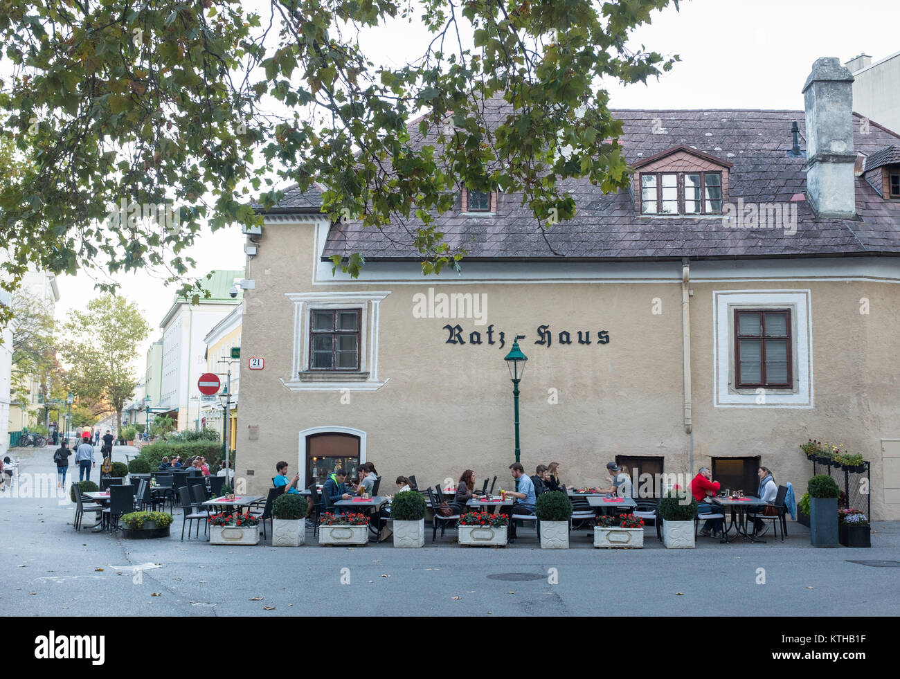 Ratz Haus, casa di 100 birre in Moedling, Austria. Foto Stock