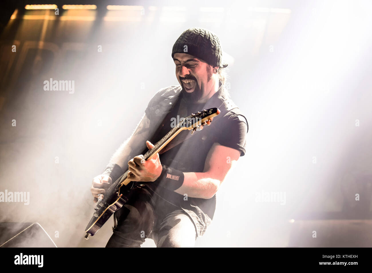 Il danese hard rock band Volbeat esegue un concerto dal vivo a Oslo Spektrum. Qui il chitarrista Rob Caggiano è visto dal vivo sul palco. Norvegia, 26/10 2016. Foto Stock