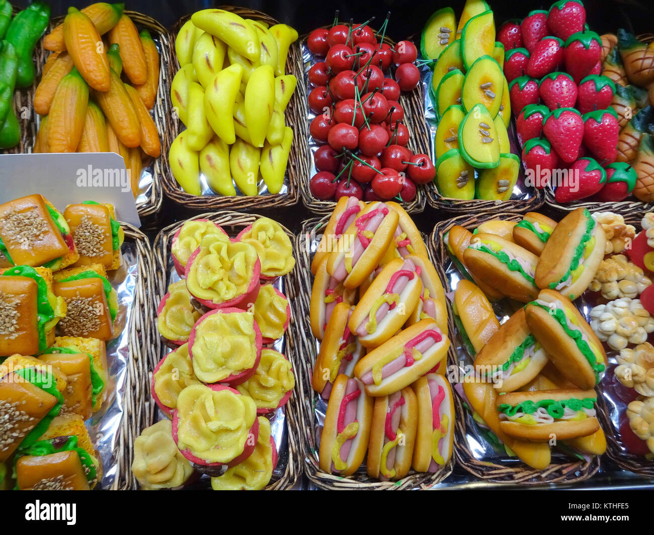 Il marzapane fake mercato alimentare di stallo cibo - Nozione - Foto Stock