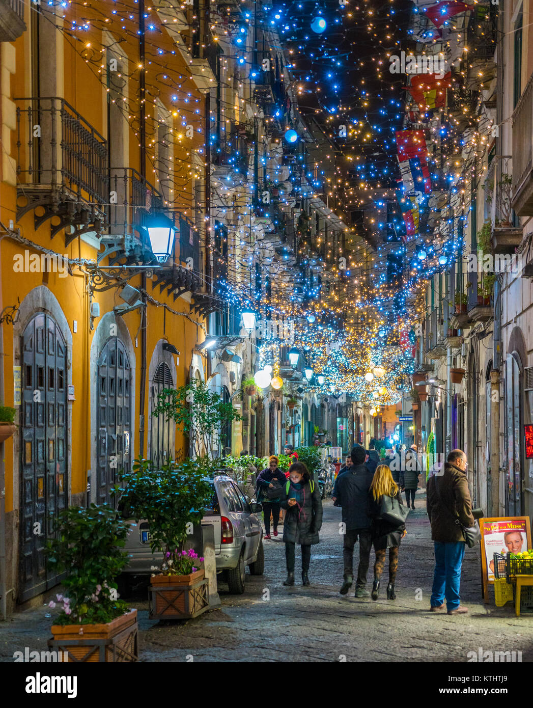 L'incredibile "Luci d'Artista" (artista luci) in Salerno durante il tempo di  Natale, Campania, Italia Foto stock - Alamy