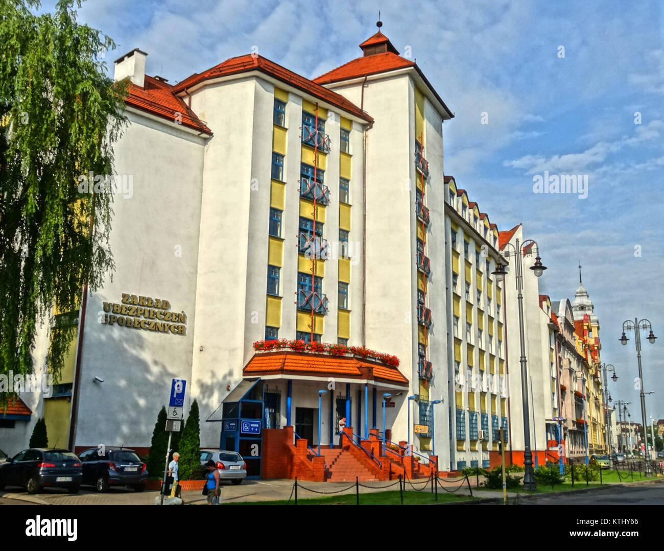 L'edificio ZUS di Bydgoszcz, in Polonia, catturato nel luglio 2013, fa parte dell'istituto di previdenza sociale polacco, che riflette le infrastrutture amministrative del paese. Foto Stock