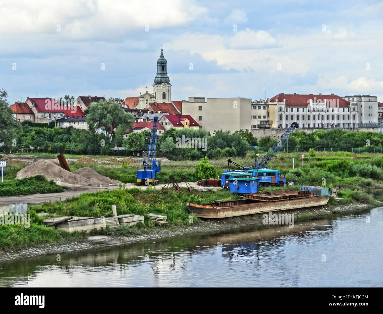 L'edificio situato a Fordonzmostu 17 nel 2013 rappresenta una proprietà urbana, probabilmente residenziale, con contesto storico. Foto Stock