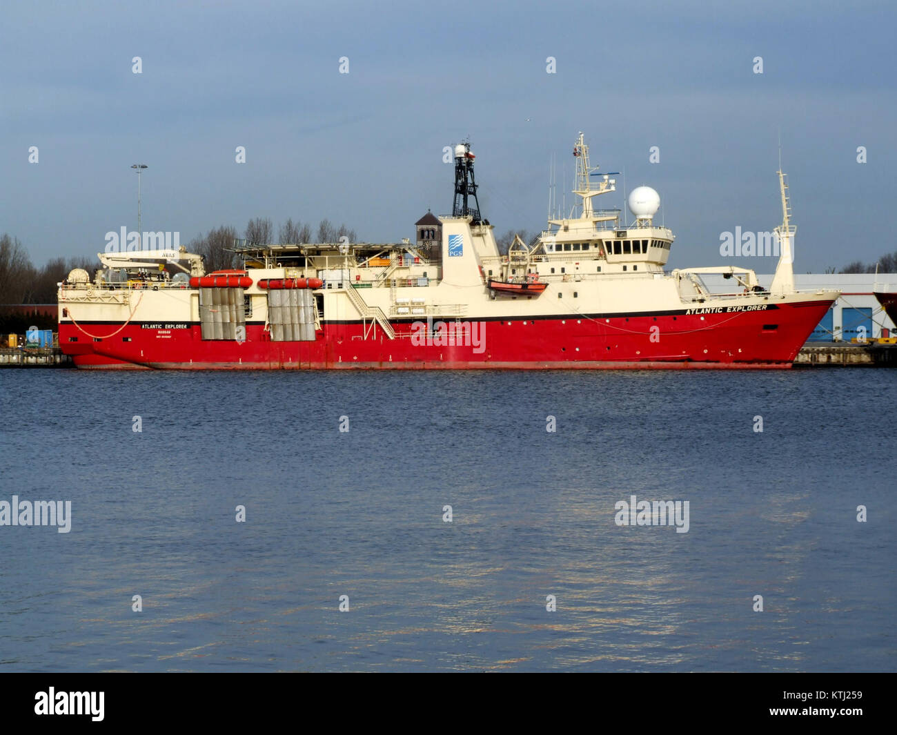 L'esploratore Atlantico, una nave da ricerca, è attraccata a IJmuiden, Paesi Bassi, il 1° febbraio 2008. Questa nave è utilizzata per la ricerca oceanografica e gli studi ambientali. Foto Stock