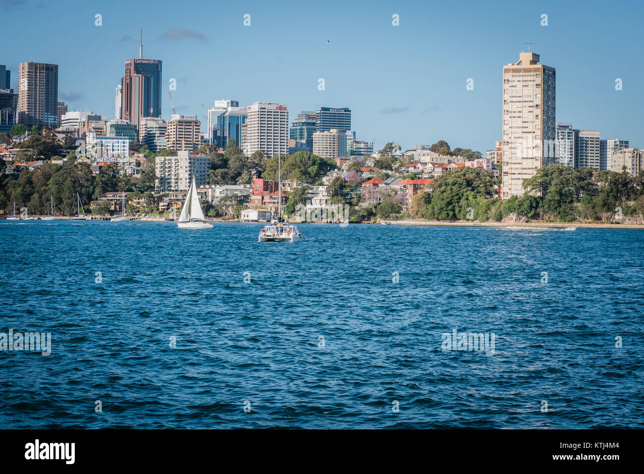 Sydney skyline della città vista dal porto Foto Stock