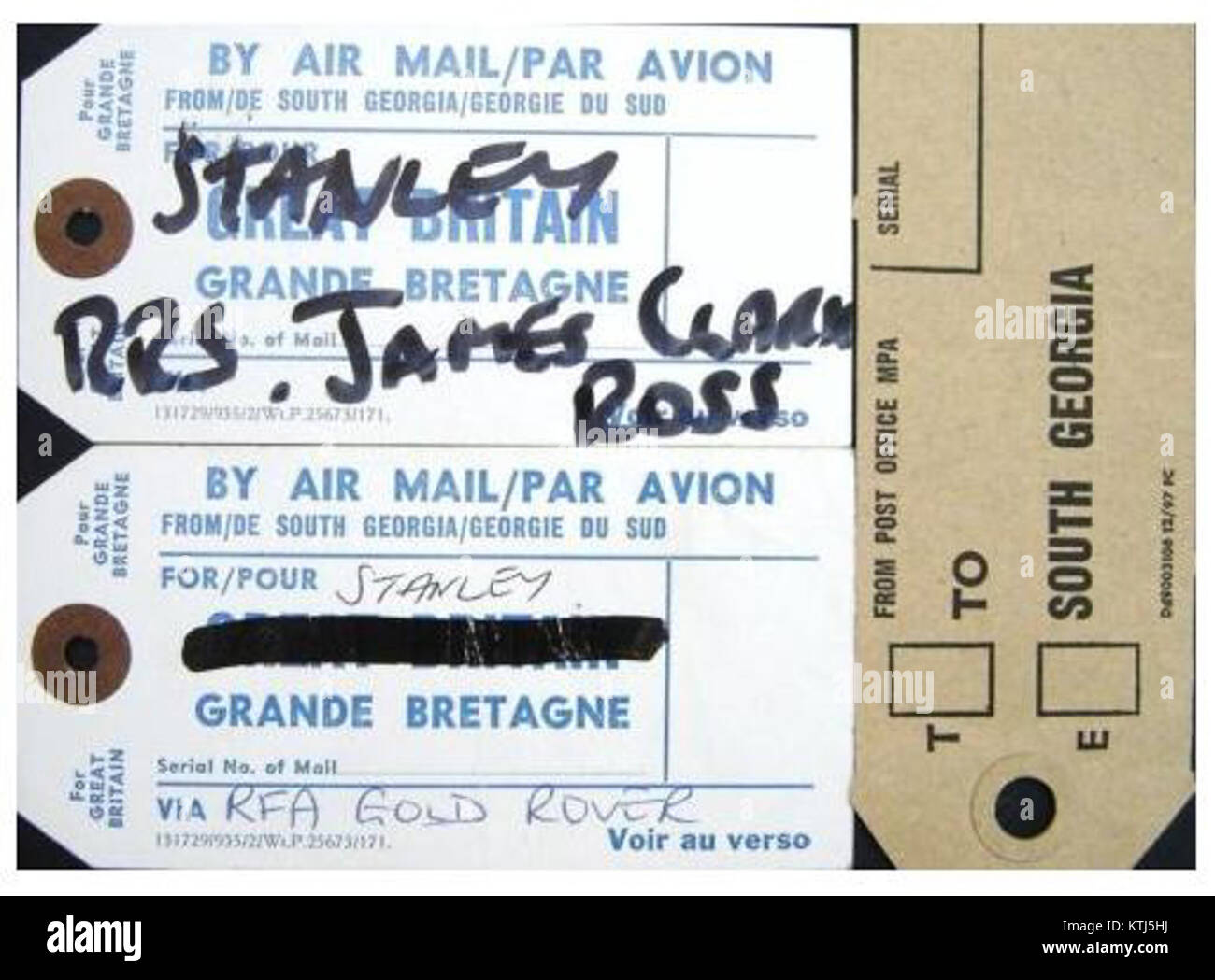 I cartelli postali delle Isole Falkland e della Georgia del Sud sono preziosi oggetti da collezione, che rappresentano la storia postale unica delle isole. Questi tag vengono utilizzati per identificare e monitorare le spedizioni di posta tra le isole e altre località. Foto Stock