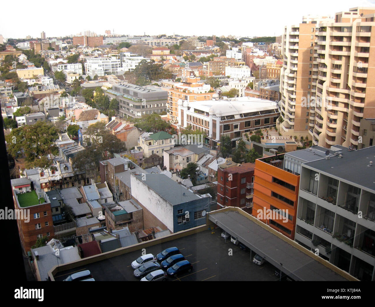 Questa immagine cattura un momento in Australia nel luglio 2008, mostrando aspetti della vita nel paese. L'Australia, conosciuta per i suoi diversi ecosistemi e il suo significato culturale, ha una ricca storia che si riflette nei suoi vibranti paesaggi e centri urbani. Foto Stock
