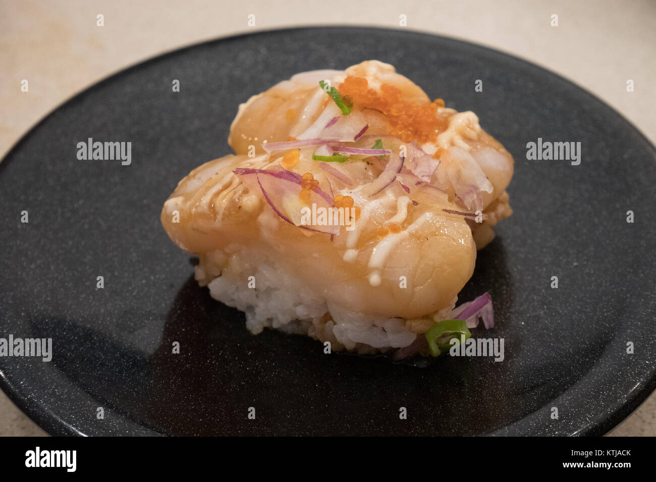 sushi di capesante Foto Stock