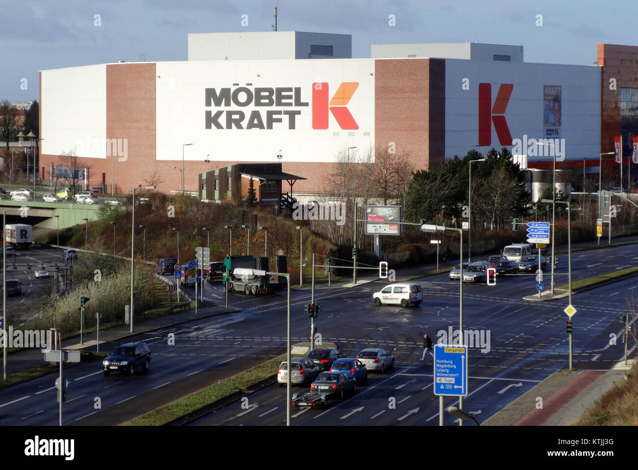 Berlin Suedkreuz Moebel Kraft 28.11.2013 11 56 26 Foto Stock