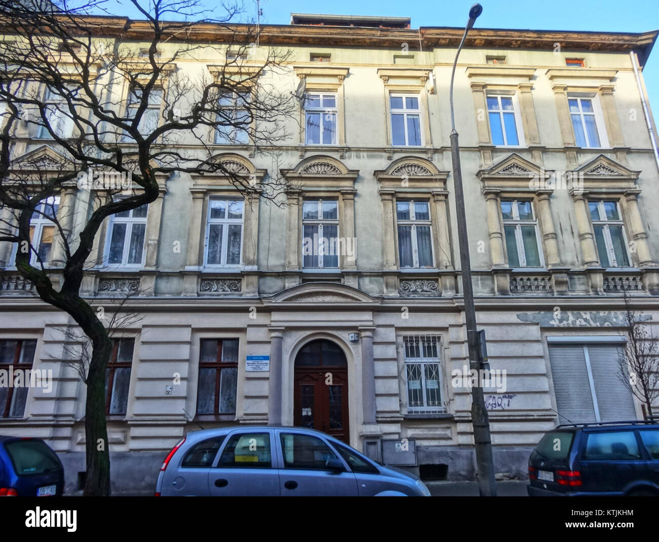 BDG Wilenska, situato a Mazowiecka 2, è un edificio per uffici a Varsavia, Polonia. E' un moderno albergo commerciale conosciuto per la sua posizione strategica e il design architettonico, che serve come centro per gli affari e il commercio nella capitale. Foto Stock