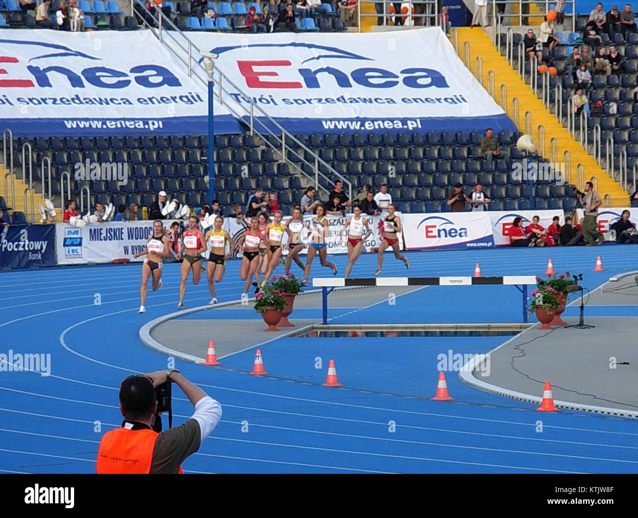 La *BDG Enea Cup* 6 è un evento sportivo annuale che si tiene a Bydgoszcz, Polonia. L'evento presenta competizioni di basket di alto livello tra squadre regionali e nazionali, contribuendo allo sviluppo della cultura sportiva locale. Foto Stock
