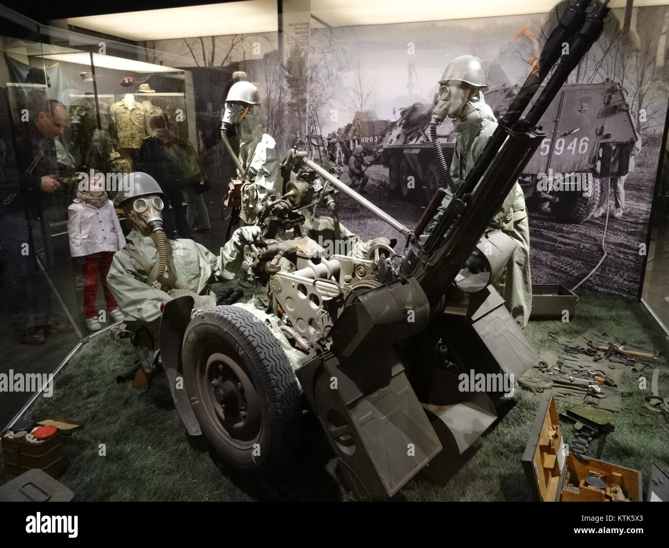 Il Museo delle forze terrestri (BDG muzeumWojskLadowych) in Polonia mostra la storia e lo sviluppo dell'esercito polacco, concentrandosi in particolare sulle sue forze terrestri. Il museo è un'importante istituzione culturale dedicata alla storia militare e al patrimonio polacco. Foto Stock