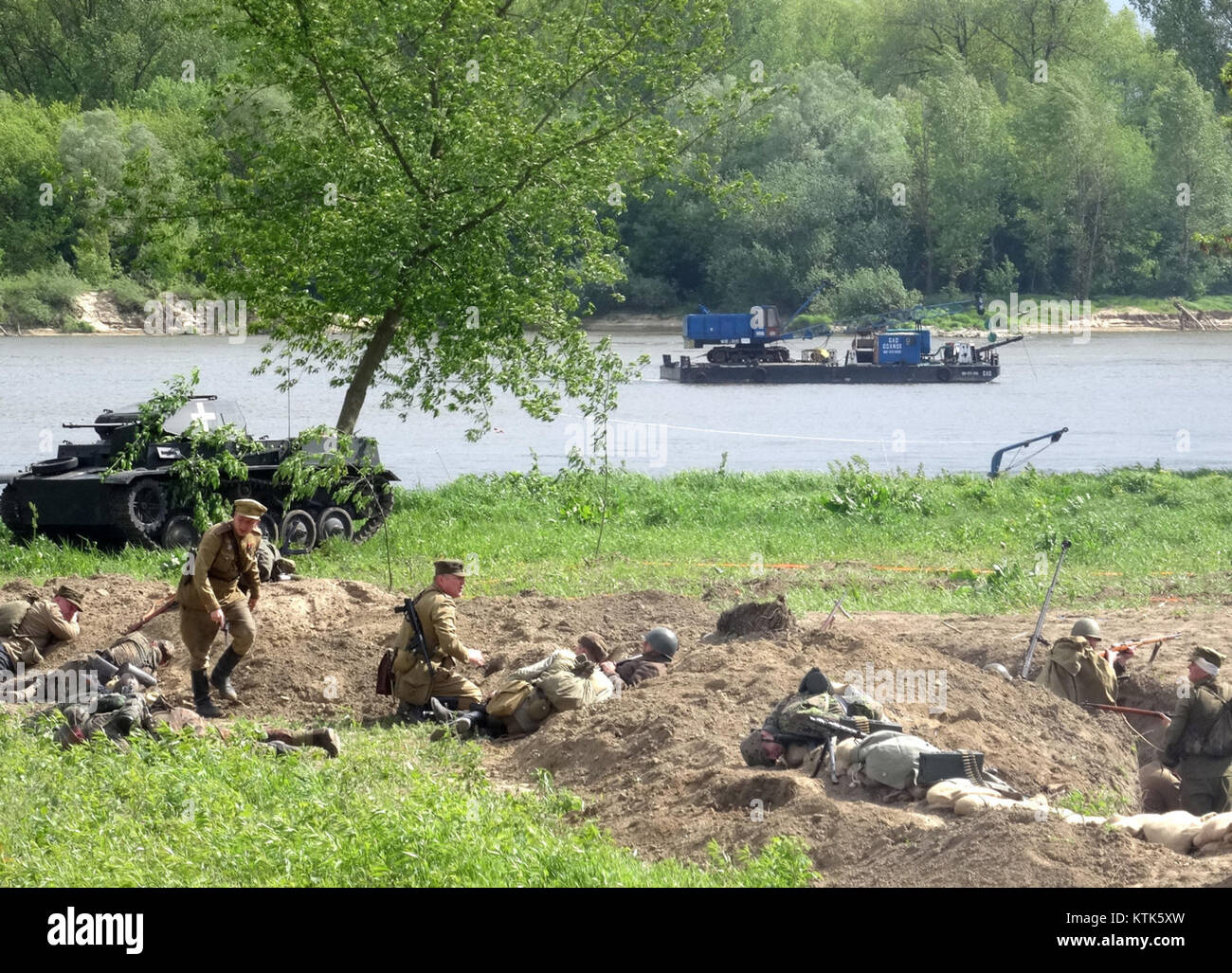 Una fotografia scattata durante il festival Stary Fordon il 22 maggio 2015, che mostra i festeggiamenti, i partecipanti e le attività culturali a Fordon. Questo evento mette in evidenza le tradizioni locali e l'impegno della comunità nella zona. Foto Stock