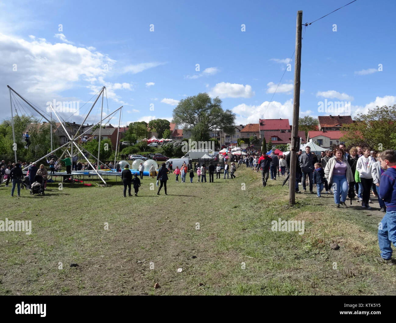 Lo Stary Fordon Festival, che si tiene il 30 maggio 2015, celebra il patrimonio culturale e lo spirito comunitario della zona, mettendo in mostra le tradizioni locali, la musica e le feste. Foto Stock