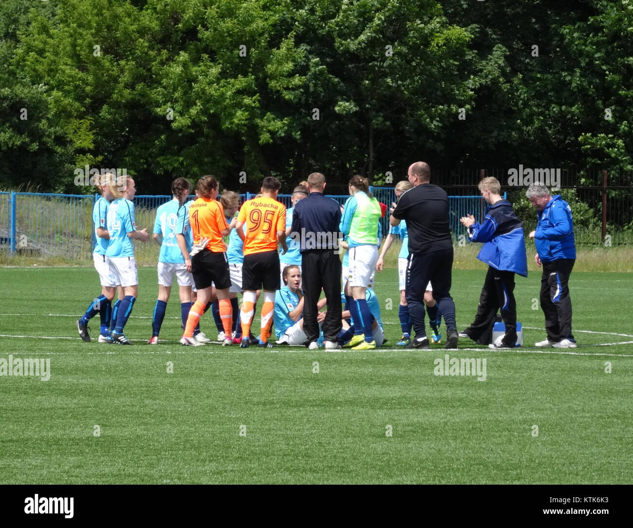 Una partita tra Bydgoszcz KKP e Stilon Gorzów Wielkopolski nella Ekstraliga di calcio femminile polacca, giocata il 31 maggio 2015. La partita faceva parte della stagione 2014/2015. Foto Stock