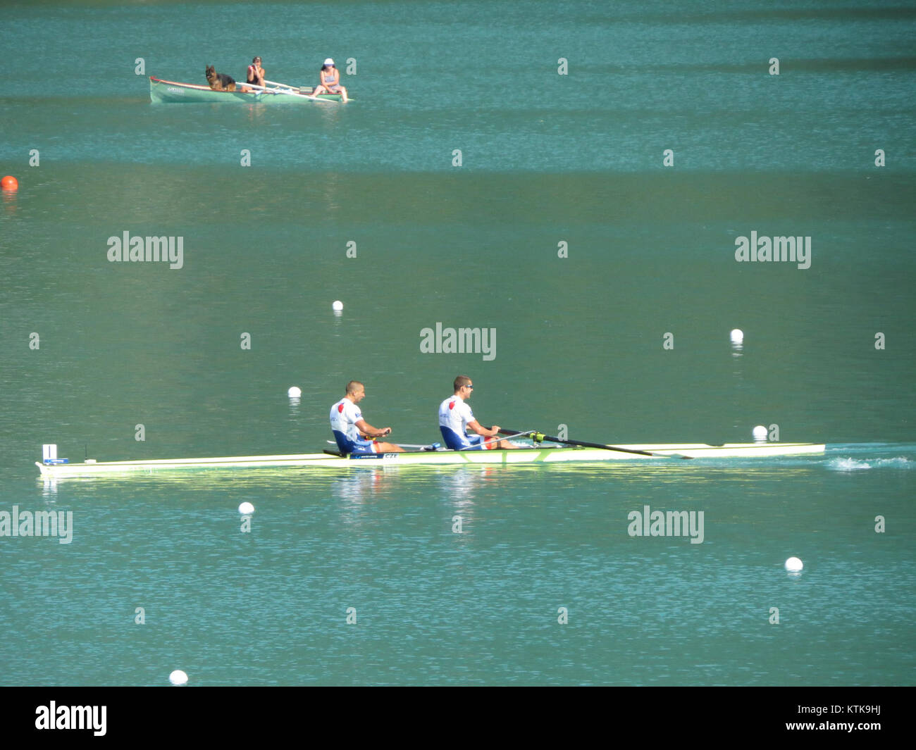 I Campionati mondiali di canottaggio del 2015, svoltisi ad Aviron, hanno presentato i migliori canottanti del mondo che gareggiavano in vari eventi. Questo campionato è stato un elemento chiave del calendario internazionale di canottaggio e ha giocato un ruolo importante nelle qualificazioni per i futuri Giochi olimpici. Foto Stock