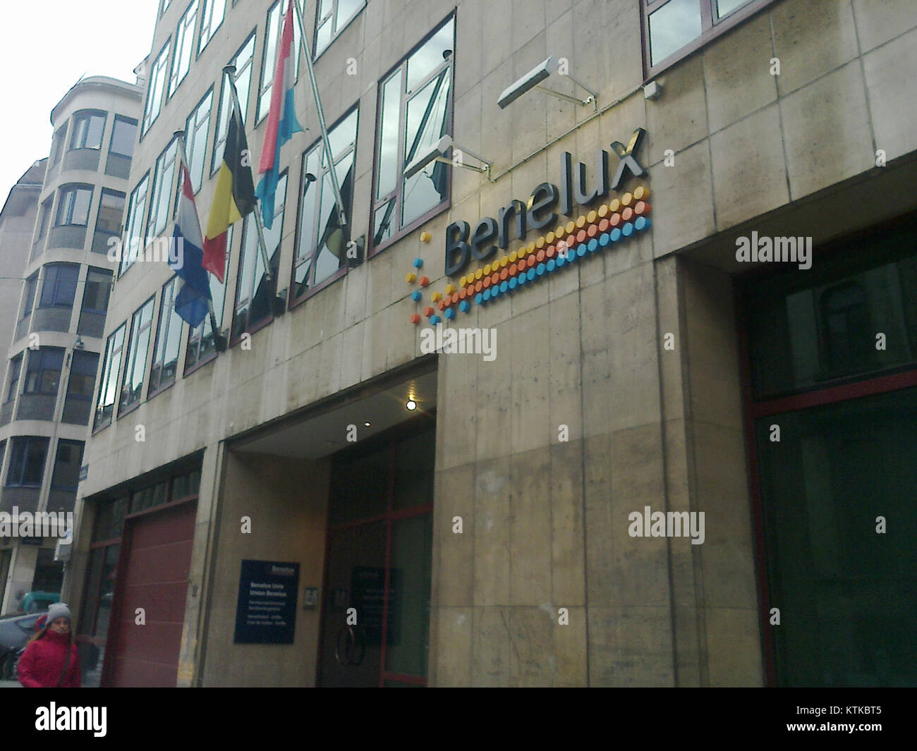 L'ufficio dell'Unione del Benelux a Bruxelles rappresenta la collaborazione di Belgio, Paesi Bassi e Lussemburgo. Questo ufficio sostiene l'integrazione economica e politica dei paesi del Benelux, fungendo da centro di cooperazione su varie questioni regionali e internazionali. Si tratta di un'istituzione chiave per l'integrazione europea. Foto Stock