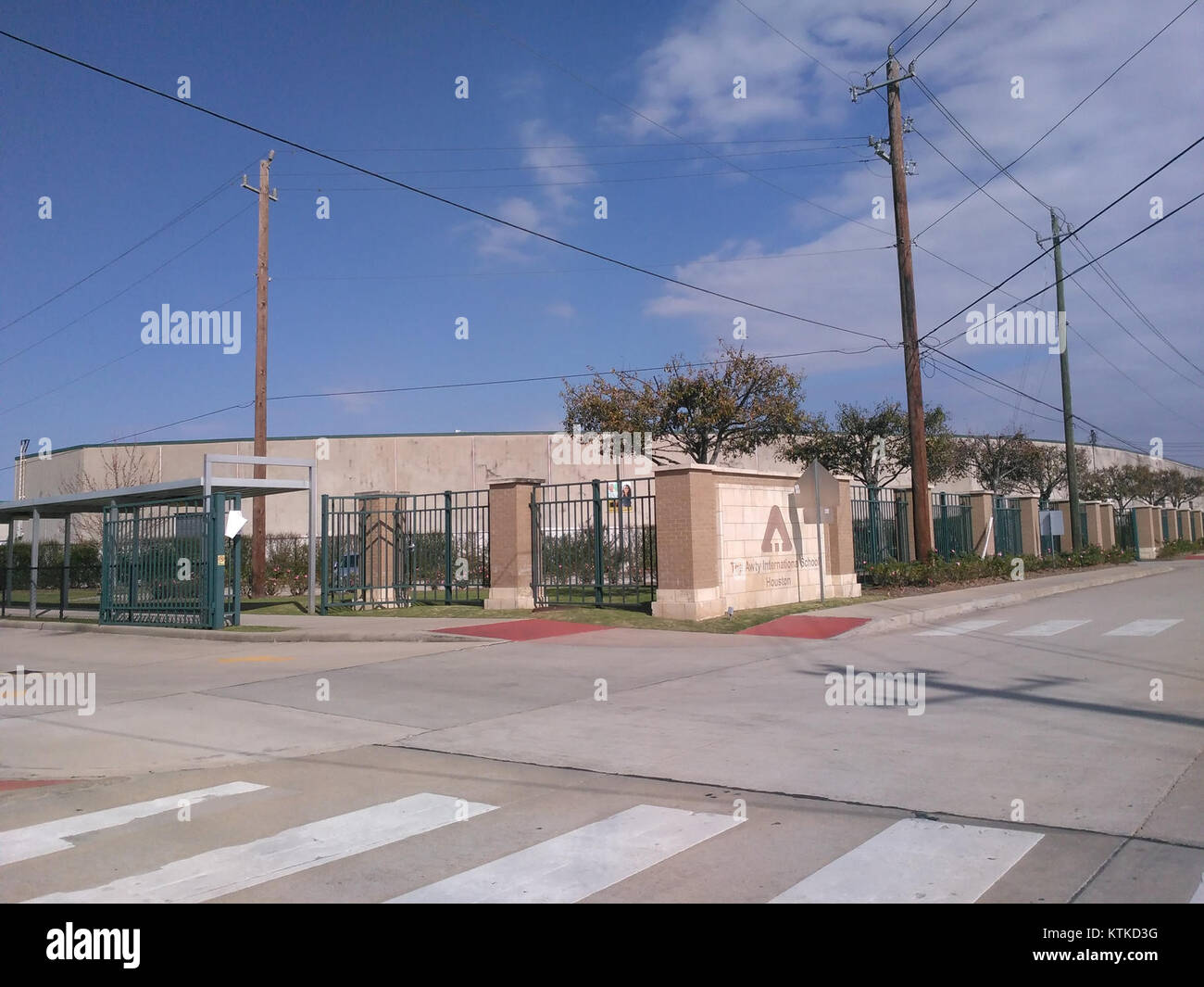 La Awty International School di Houston, Texas, è un'istituzione educativa molto apprezzata che offre un'istruzione bilingue. È noto per il suo corpo studentesco diversificato e per i programmi accademici che si concentrano sulle prospettive globali. Foto Stock