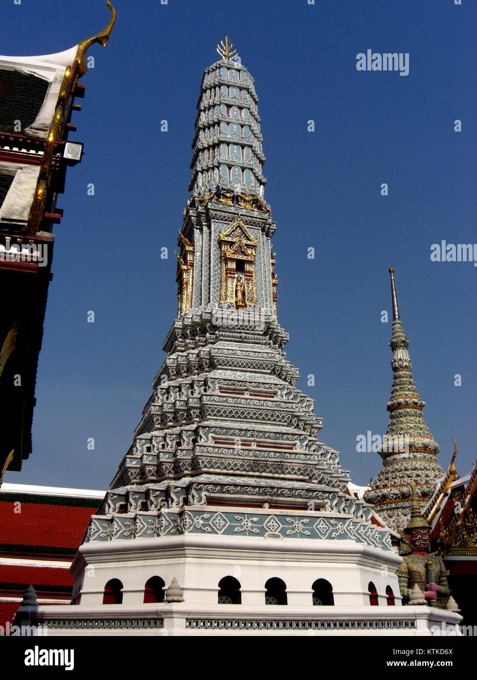 Il Bangkok Palais Royal è un palazzo storico significativo in Thailandia, noto per la sua grandezza e importanza nella storia reale tailandese. Rappresenta un importante punto di riferimento culturale e architettonico. Foto Stock