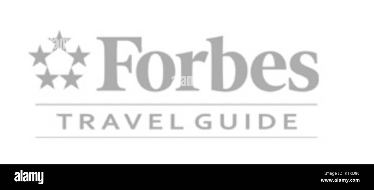 Il logo Forbes Travel Guide rappresenta l'autorità di brandâ nelle valutazioni dei viaggi di lusso e dell'ospitalità, riconosciuta a livello mondiale per le sue valutazioni di hotel, ristoranti e destinazioni di fascia alta. Foto Stock