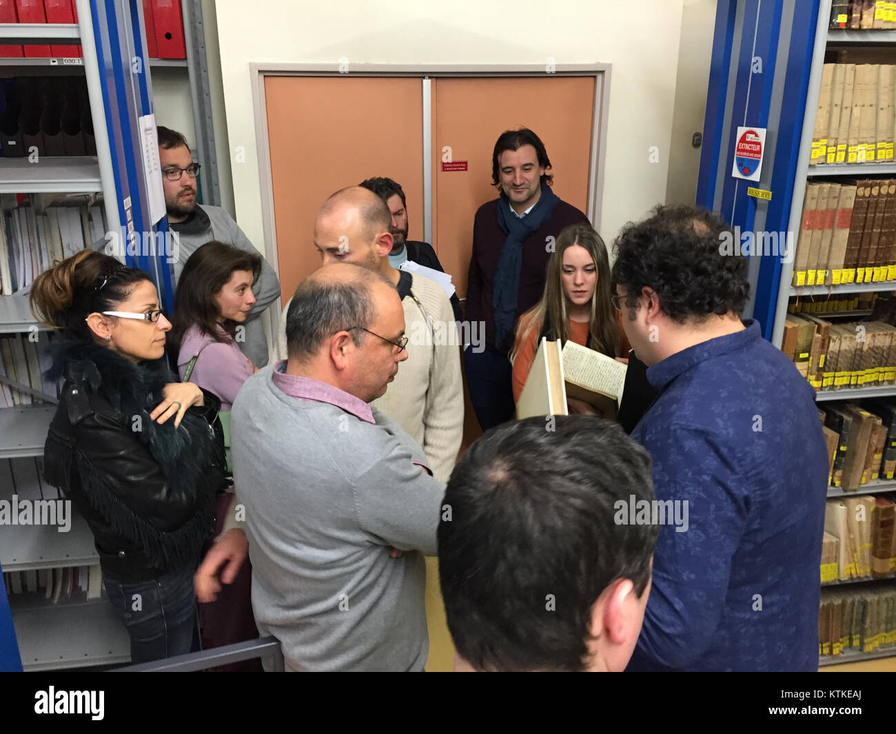 Un pass dietro le quinte dell'evento UPVD 2016, che consente l'accesso alle aree dietro le quinte dell'evento. Questo pass rappresenta l'accesso esclusivo ai partecipanti e ai lavori interni del eventÂ. Foto Stock Un pass dietro le quinte dell'evento UPVD 2016, che consente l'accesso alle aree dietro le quinte dell'evento. Questo pass rappresenta l'accesso esclusivo ai partecipanti e ai lavori interni del eventÂ. Foto Stock