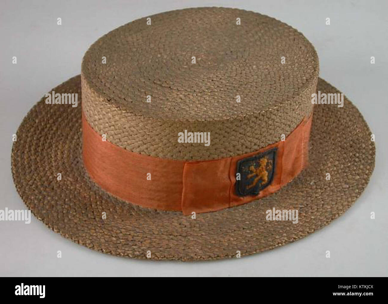 Ben Bril, un pugile olandese, indossò questo cappello durante le Olimpiadi del 1928 dove gareggiò. Il cappello simboleggia la partecipazione di Bril ai Giochi Olimpici e il suo ruolo nella storia della boxe olandese. Foto Stock