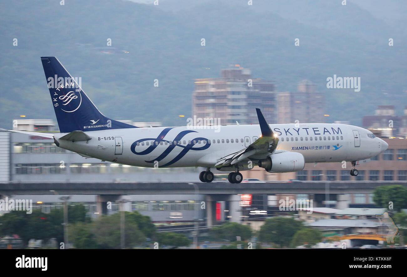 B 5159 è probabilmente un riferimento a un oggetto, veicolo o evento che richiede un ulteriore contesto per una comprensione completa del suo significato storico o culturale. Foto Stock