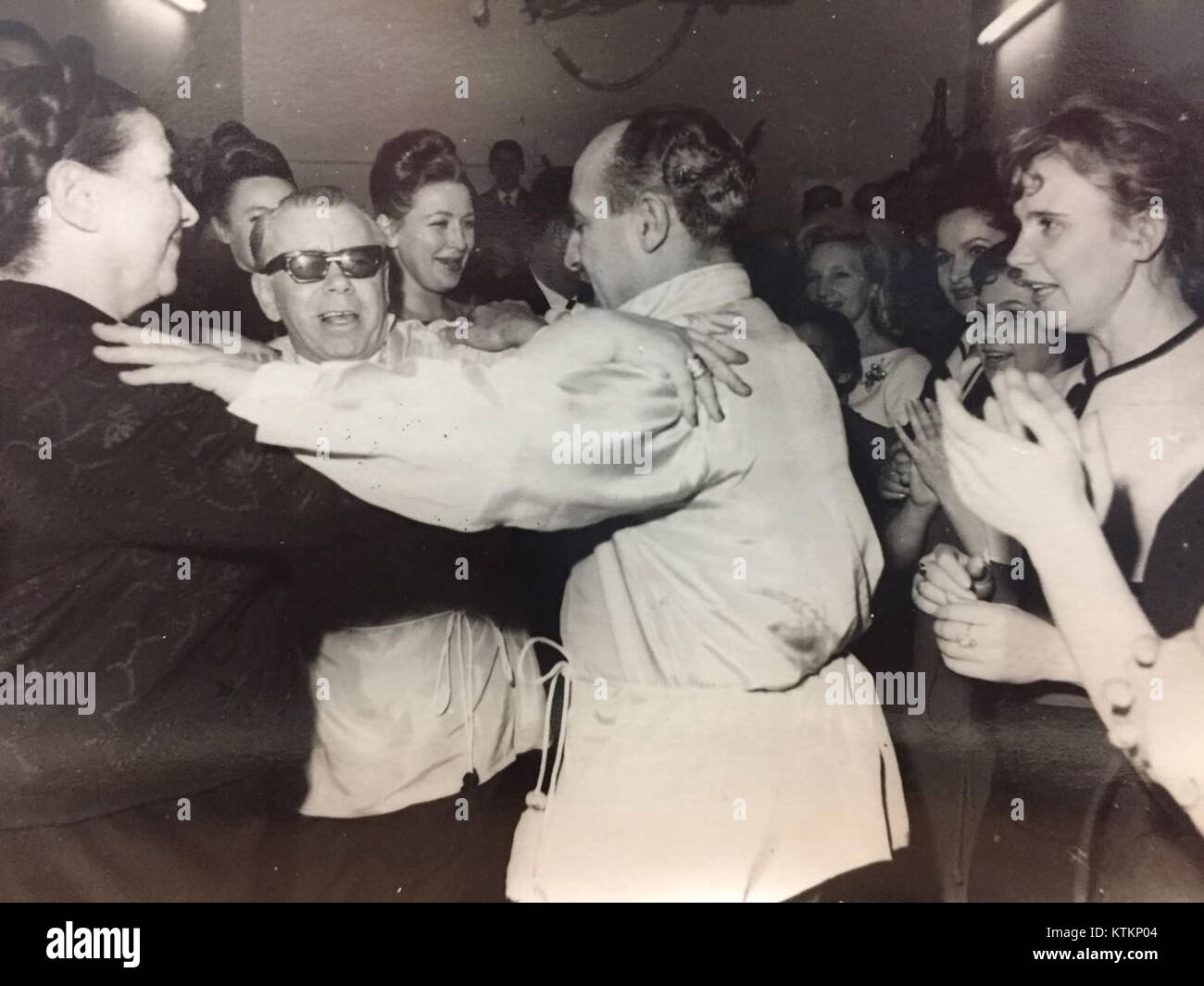 Beryozka 2 si riferisce a una nota catena di negozi al dettaglio russa, che offre merci ai visitatori stranieri durante l'era sovietica. Rappresentava un simbolo del cambio e un'esperienza di shopping unica in URSS, in grado di soddisfare le esigenze dei visitatori internazionali. Foto Stock