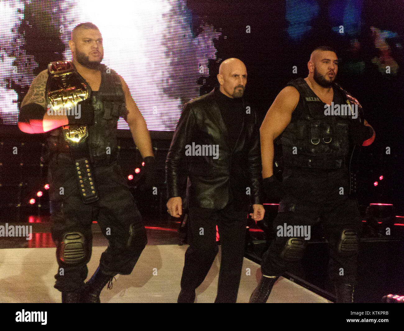 Gli autori di Pain sono un tag team di wrestling che ha guadagnato fama in WWE NXT per la loro forza, il dominio e le prestazioni sul ring. Foto Stock