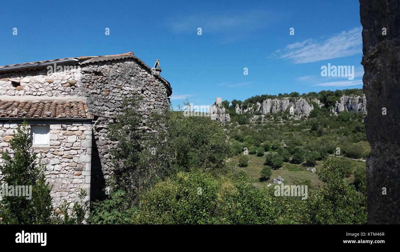 Balazuc maison en pierre et tour de la Reine Jeanne Foto Stock