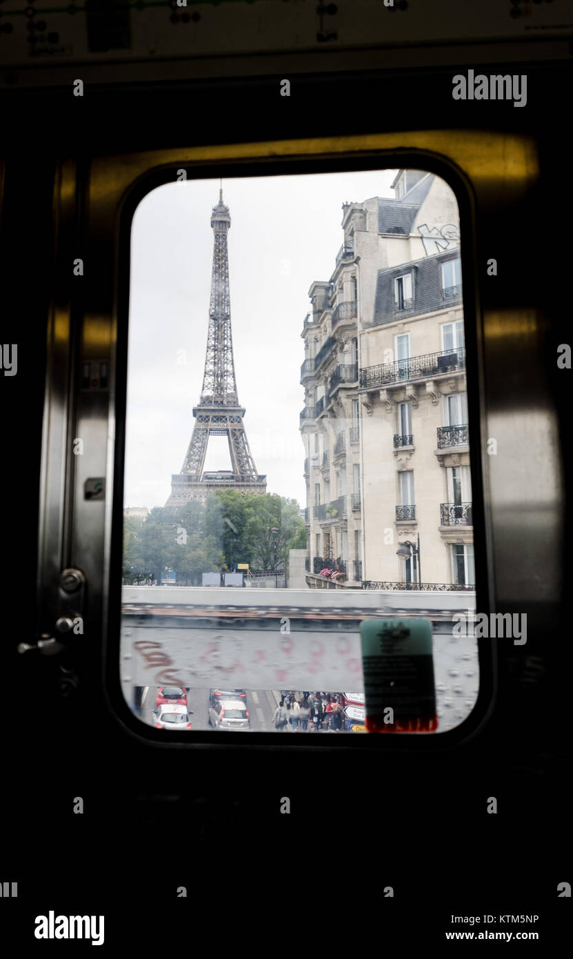 Vista diversa del monumento a Parigi da luoghi diversi. Foto Stock