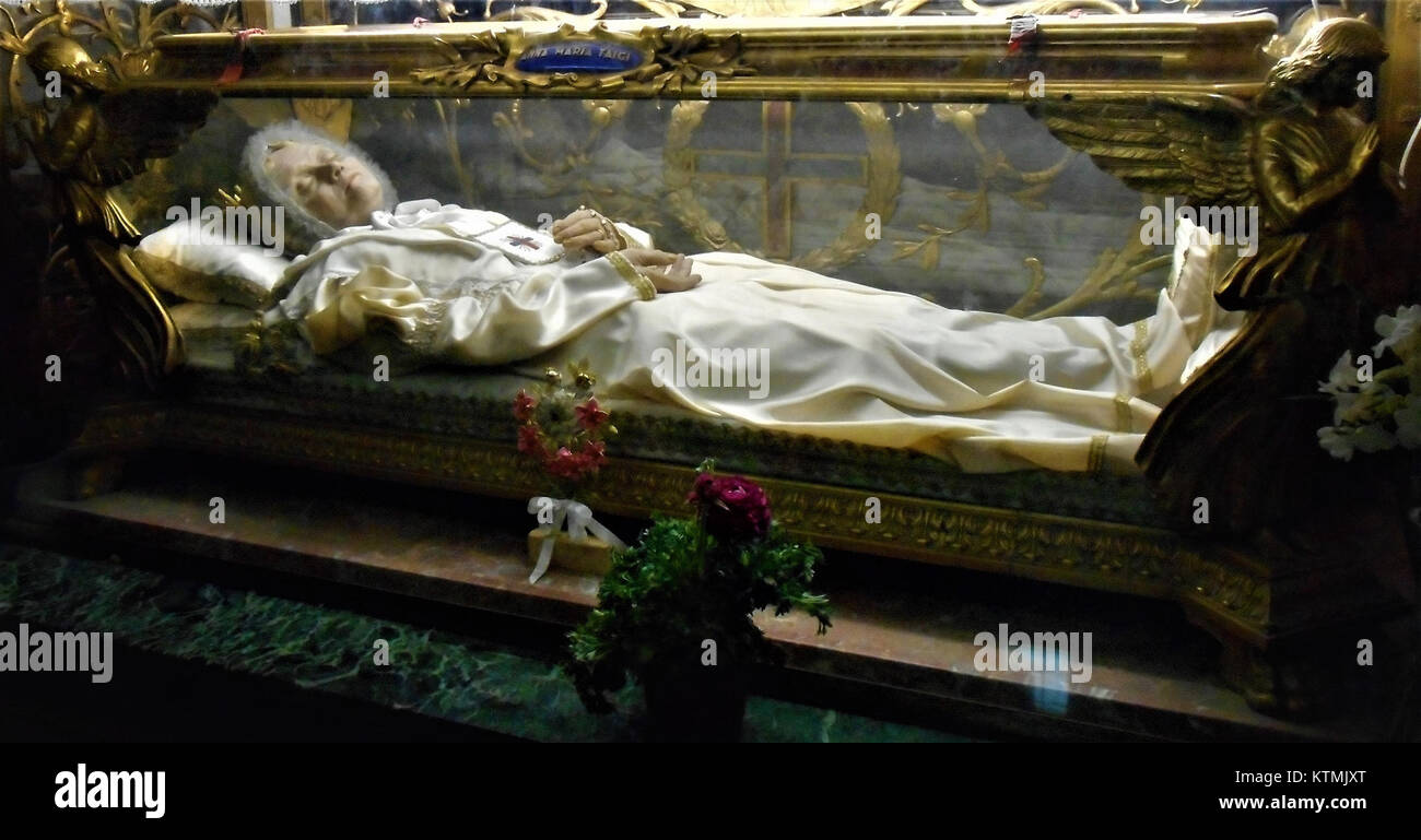 Beata Anna Maria Taigi era una laica e mistica italiana, nota per la sua devozione spirituale e la sua pietà. Fu associata alla Chiesa di San Crisogono a Roma, dove trascorse una parte significativa della sua vita al servizio degli altri in un contesto religioso. Foto Stock