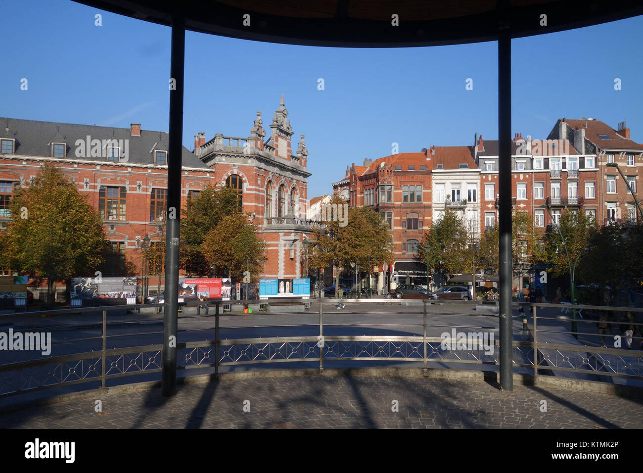 Bethlehemplein è una piazza pubblica situata in una città, probabilmente in Europa. La piazza è conosciuta per il suo significato storico, gli eventi locali e la cultura urbana, che funge da luogo di ritrovo per la comunità. Foto Stock