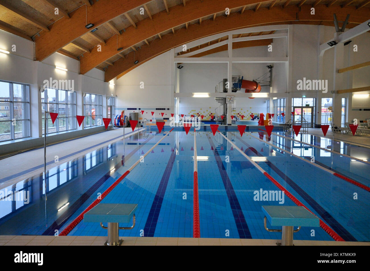 La Basen Arena è una struttura sportiva e di intrattenimento che offre strutture per vari eventi e attività sportive, in grado di soddisfare le esigenze della comunità e della regione. Foto Stock