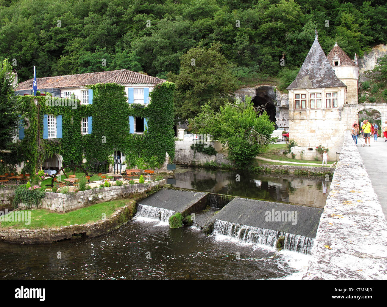 Brantome en Périgord, Hotel Le Moulin de l'Abbaye, La Dronne fiume Dordogne, Nouvelle-Aquitaine, Francia, Europa Foto Stock