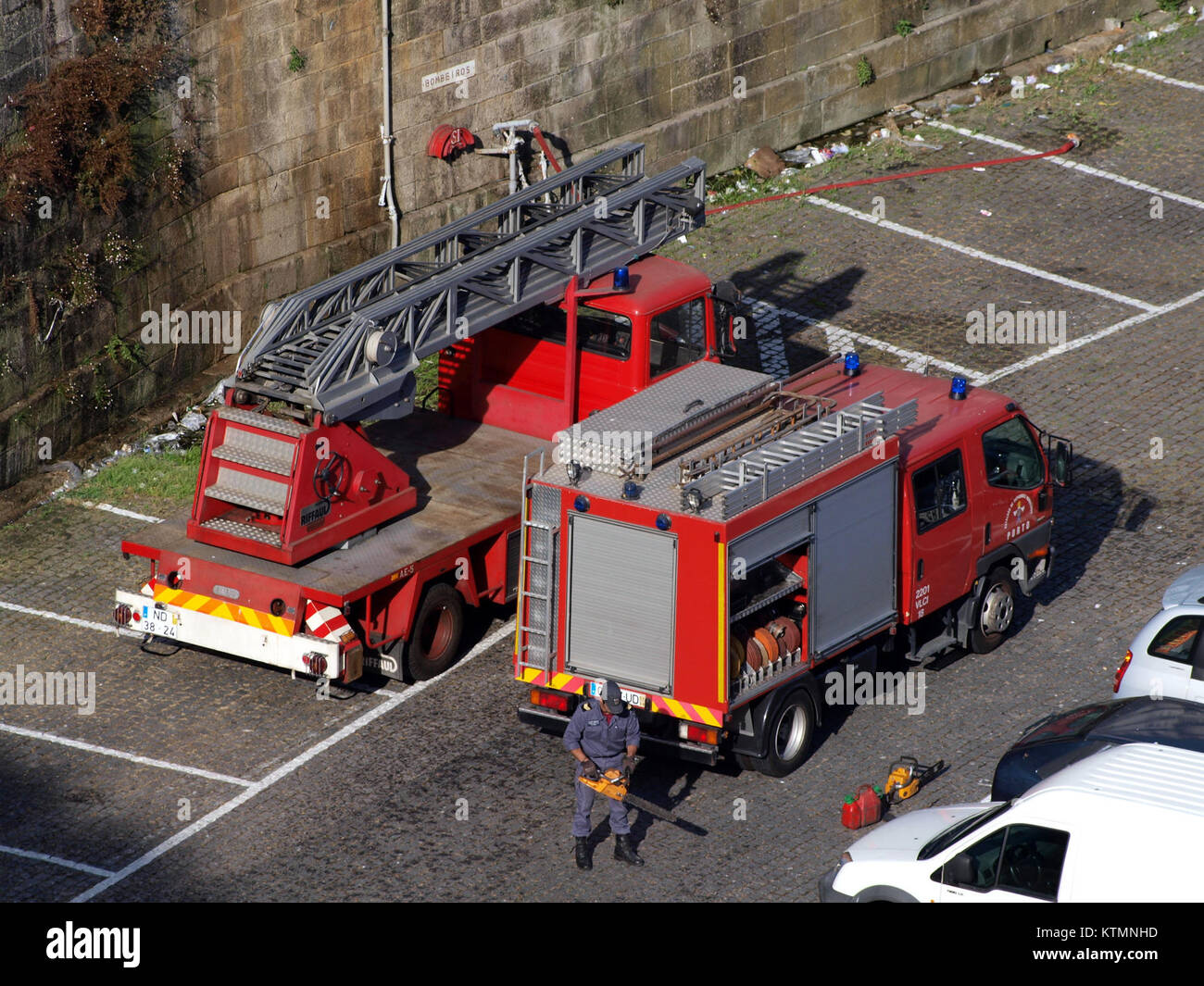 Il BatalhÃ£o de Sapadores Bombeiros di Porto, Portogallo, è uno storico dipartimento dei vigili del fuoco che ha svolto un ruolo significativo nella protezione civile e nella lotta antincendio nel corso della storia della città. Foto Stock