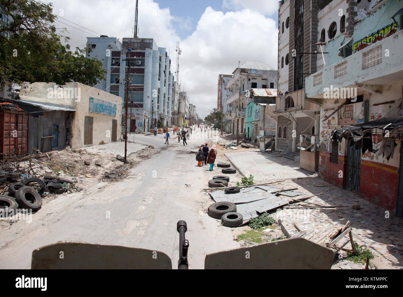 Il mercato di Bakaara a Mogadiscio, in Somalia, è uno dei più grandi mercati dell'Africa orientale. Noto per il suo ambiente vivace, funge da centro commerciale chiave e svolge un ruolo importante nell'economia della regione. Foto Stock
