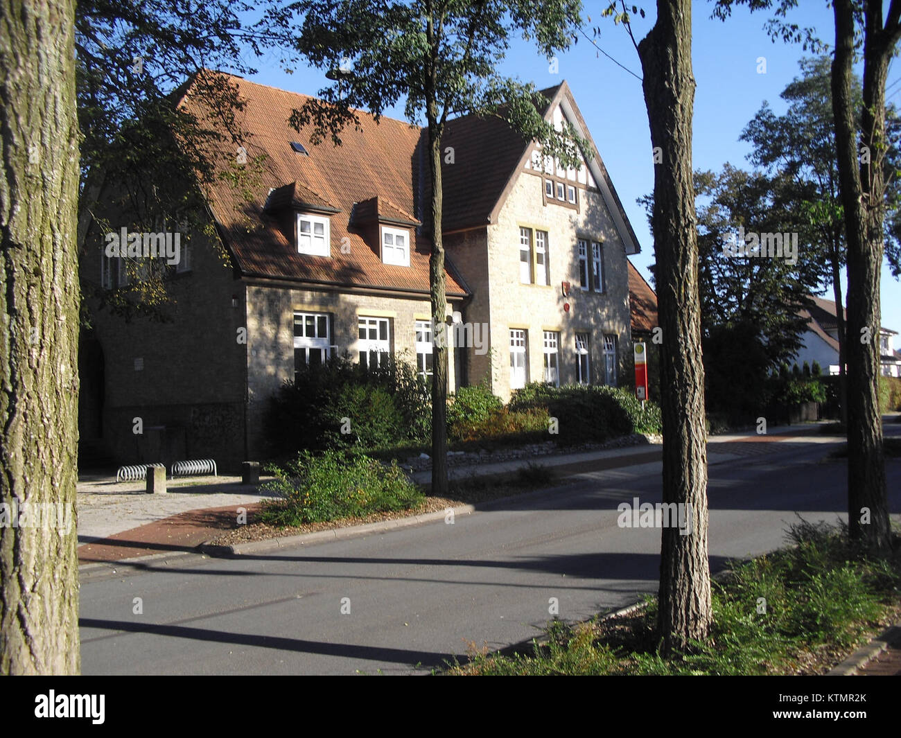 Augustdorf Schule è una scuola situata nella città di Augustdorf, in Germania. Serve come istituto educativo per la comunità locale, fornendo vari livelli di istruzione e programmi educativi. Foto Stock