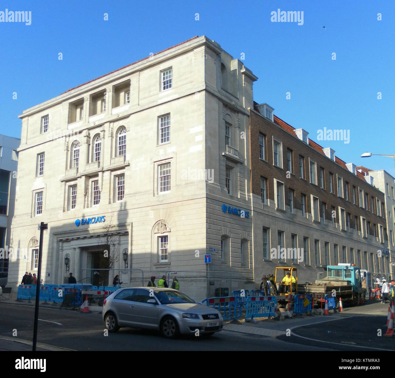 Barclays Bank in North Street a Brighton, un esempio di infrastruttura bancaria britannica e architettura urbana, che contribuisce al panorama finanziario della città. Foto Stock
