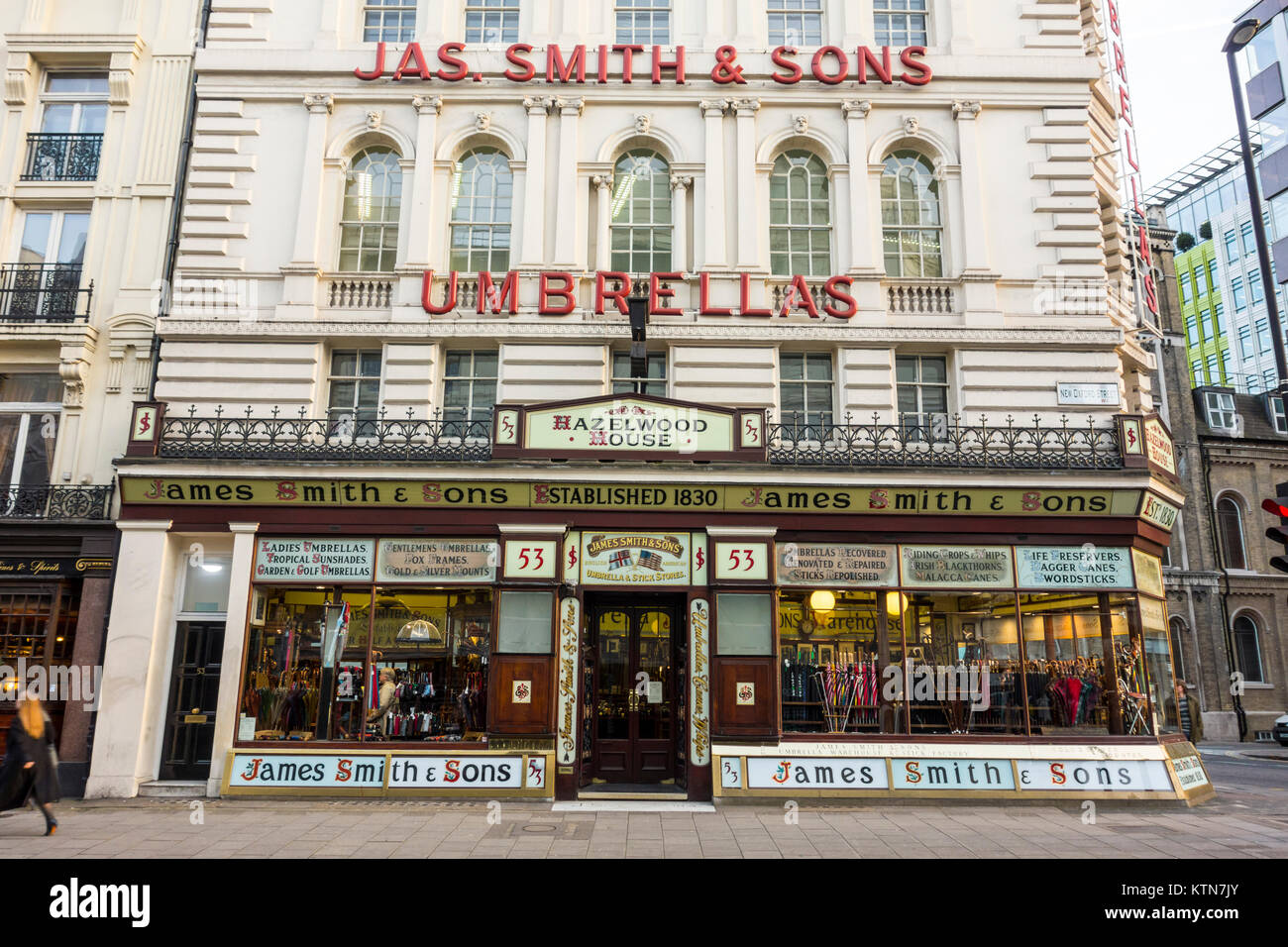 James Smith & sons ombrelloni, New Oxford Street, Londra, Regno Unito Foto Stock