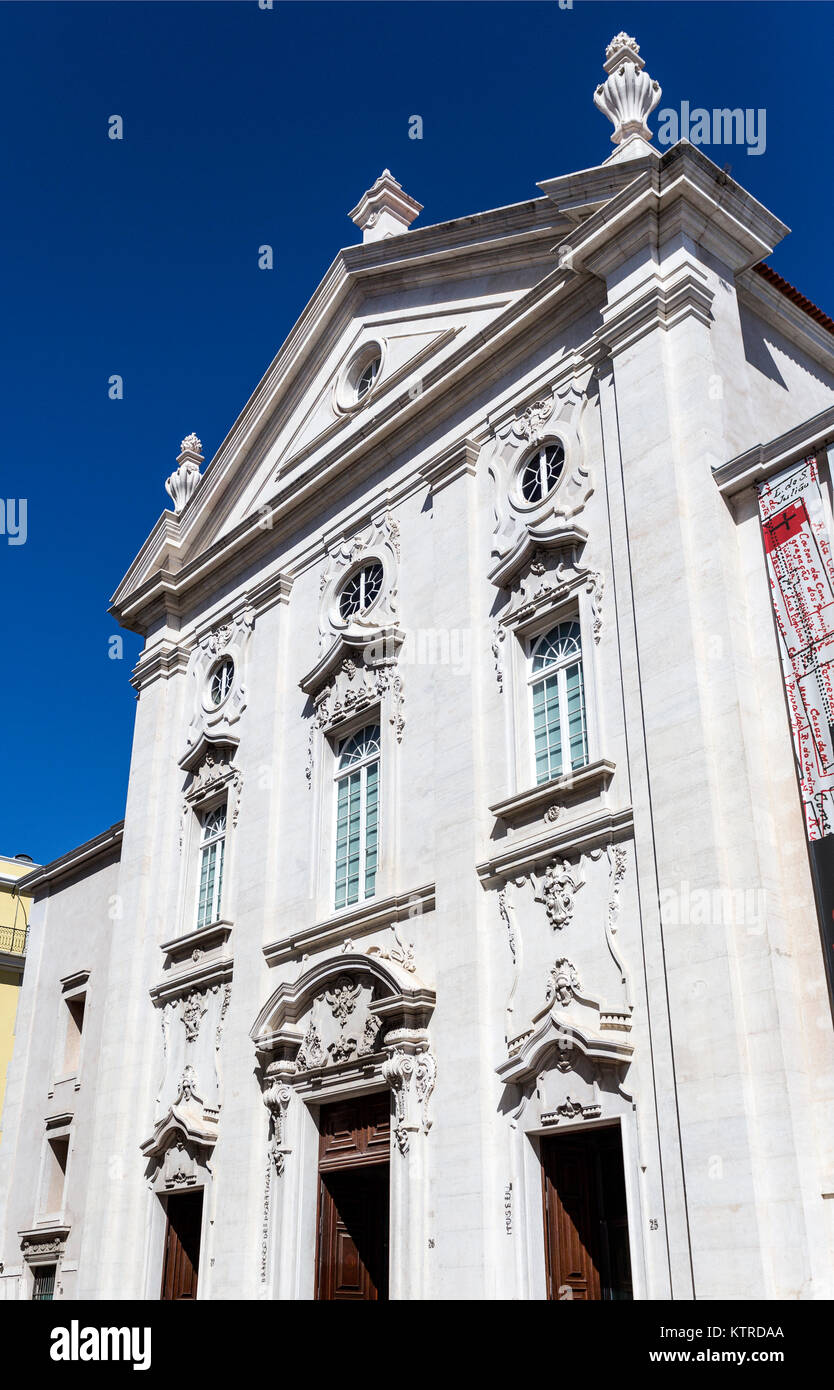 Particolare della facciata del Museo di denaro si trova nella ex chiesa del XVIII secolo di Sao Juliao, accanto alla Piazza municipale di Lisbona, Portogallo Foto Stock