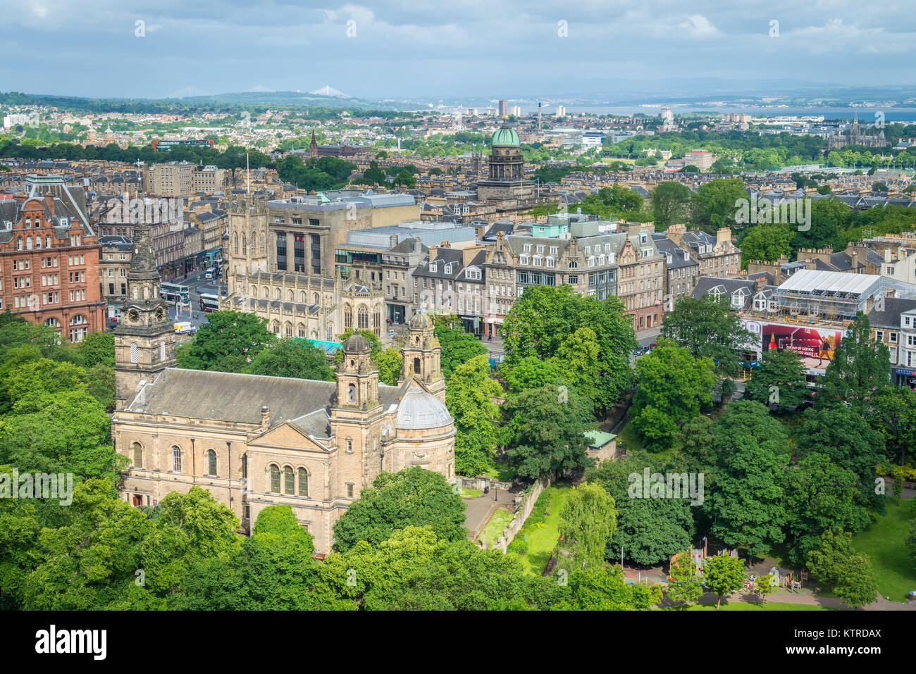 Vista panoramica dal Castello di Edimburgo pareti, Scozia. Foto Stock