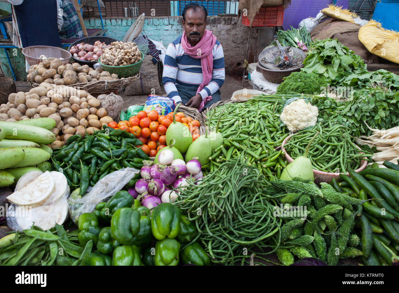 Venditore vegetali di Varanasi, India Foto Stock